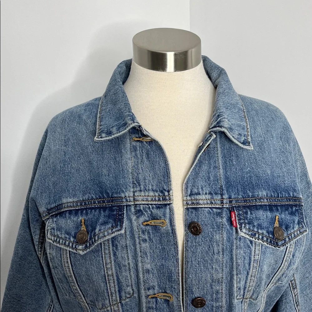 LEVI’S Women’s Trucker Denim Jean Jacket Sz Small - Picture 2 of 9
